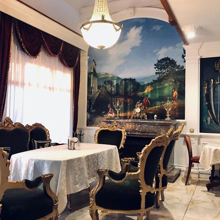 Palazzo Wellness Villa Eger Bagian luar foto
