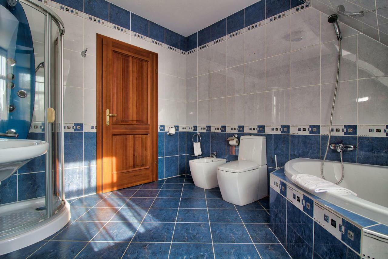 Palazzo Wellness Villa Eger Bagian luar foto